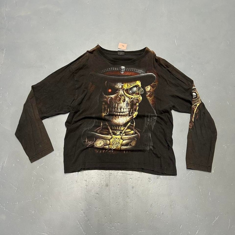 Vintage faded and distressed y2k robotic skull big print Grunge biker tshirt